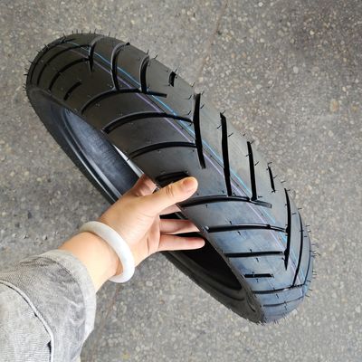 Super 110/80-17 Pneumatici per motociclette con 35%-55% di gomma e carcassa resistente