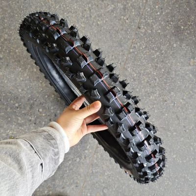 90/90-21 Pneumatici per motociclette con classificazione 6PR/8PR Ply e colore nero sul mercato