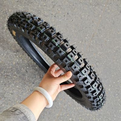 Rifornimento pneumatici per motocicli 3.00-17 con materia prima in gomma naturale acciaio nylon