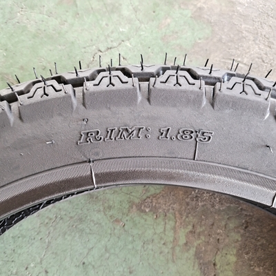 80/100-14 14 pollici pneumatici senza tubo per motociclette realizzati in gomma naturale e OEM accettabile