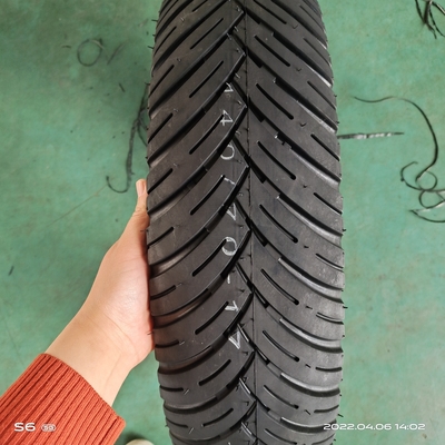 140/70-17 8 Ply Rate Nero pneumatico da motocicletta 18 pollici Prodotto per il carico Porto Qingdao
