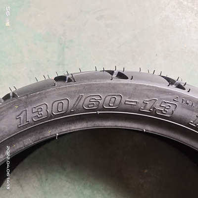 130/60-13 pneumatici a vuoto per motocicli elettrici materia prima natura gomma acciaio nylon