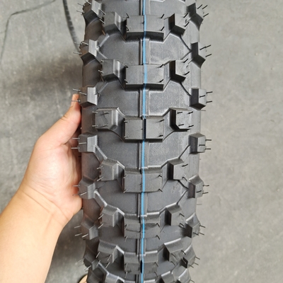 Pneumatici per motocicli 120/80-18 Pneumatici senza tubi con 35%-55% di contenuto di gomma e OEM accettabile