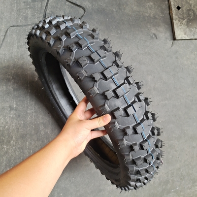 Pneumatici per motocicli 120/80-18 Pneumatici senza tubi con 35%-55% di contenuto di gomma e OEM accettabile