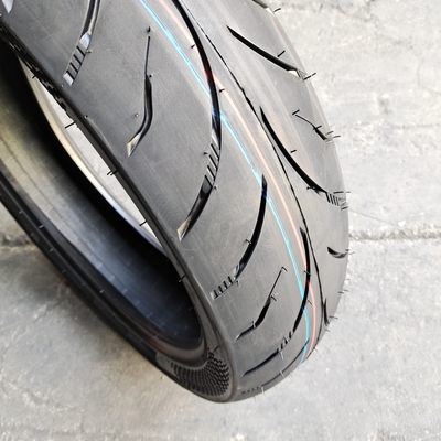 6pr/8pr Pneumatici senza tubi per moto 140/70-17 con OEM Acceptabile e Ply Rating 6pr/8pr