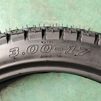 Pneumatici per motocicli 17 3.00-17 Pneumatici per supermobili con resistenza alla trazione di lunga durata