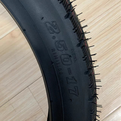 Accessori per motociclette Casco pneumatico da 17 pollici per le esigenze del mercato africano