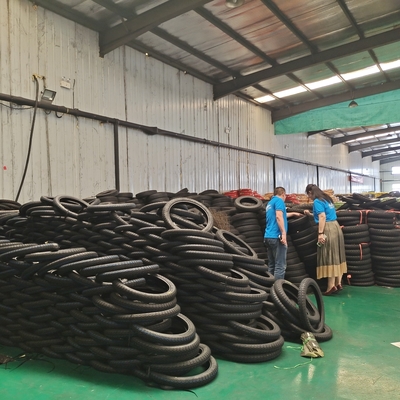 14 ruote Pneumatici per moto 80/90-14 per il porto di carico Porto di Qingdao e involucro dei pneumatici