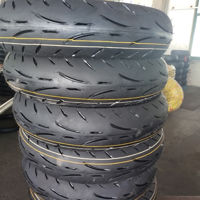 Il mercato del Medio Oriente deve avere pneumatici per motociclette 120/70-17 con 35%-55% di gomma