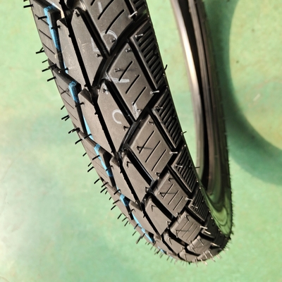 Pneumatici e tubi di gomma per moto 2.75-17 Alta resistenza alla trazione 35%-55% Contenuto di gomma
