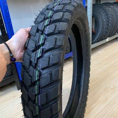 35%-55% di contenuto di gomma pneumatici per moto 110/90-17 senza tubi per il mercato africano