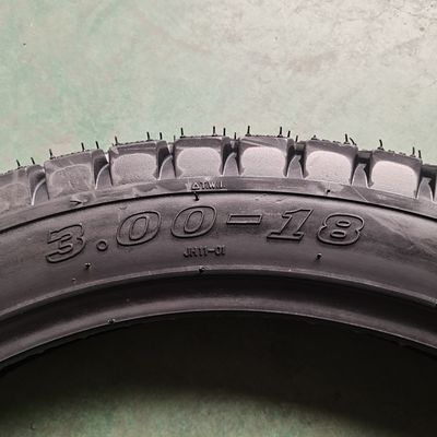 2.70-17 2.75-17 2.75-18 3.00-17 3.00-18 pneumatici senza tubo per motociclette con acciaio e nylon