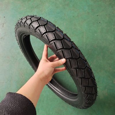 Pneumatici senza tubi per motocicli 3.00-18 35%-55% Contenuto di gomma 6pr/8pr Ply Rating