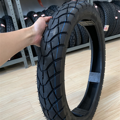 Prendi le tue gomme da moto 90/90-18 dalla prima consegna entro 25 giorni.