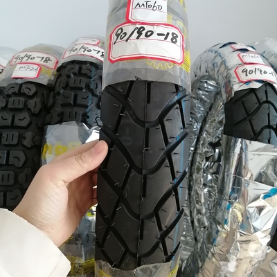 Vendere pneumatici per motocicli 90/90-18 per sostituzione/riparazione nel porto di Qingdao