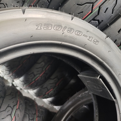 130/90-15 Bajaj Boxer Pneumatico per moto 6PR/8PR Prodotto in proprio con contenuto di gomma 35%-55%