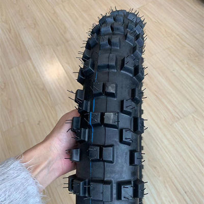 Ban Motor 80/100 21 Pneumatici per motociclette con e contenuto di gomma del 35%-55% nel porto di Qingdao