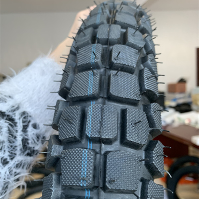 3.00 18 Casco pneumatico per motociclette Tempo di consegna entro 25 giorni garantito
