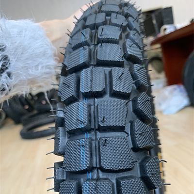 3.00 18 Casco pneumatico per motociclette Tempo di consegna entro 25 giorni garantito