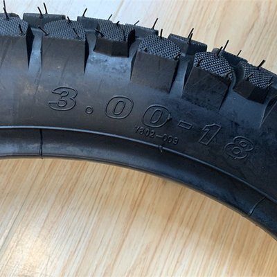 3.00 18 Casco pneumatico per motociclette Tempo di consegna entro 25 giorni garantito
