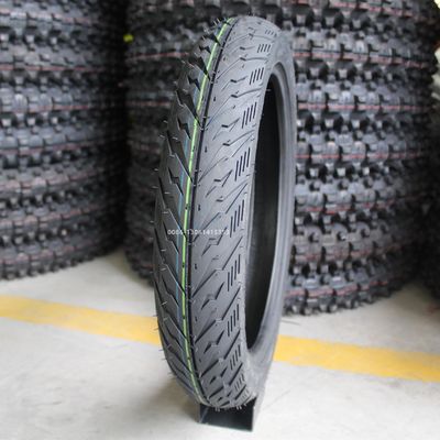 Buon pneumatico per scooter cinese 90/90-14 con peso di 2,6 kg e contenuto di gomma del 35%-55%