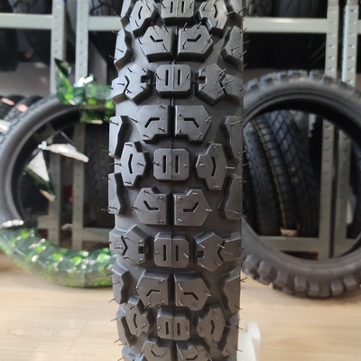 Capacità di produzione di 5000 pezzi al giorno pneumatici da 18 pollici per moto 90/90-18 909018