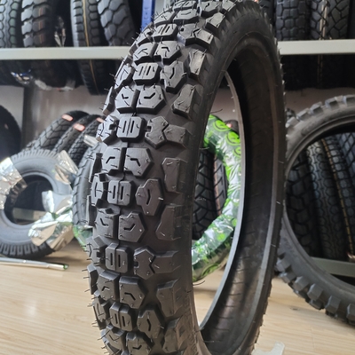 Capacità di produzione di 5000 pezzi al giorno pneumatici da 18 pollici per moto 90/90-18 909018