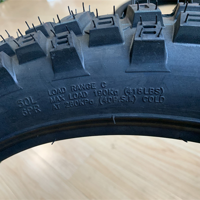 5000 pcs al giorno pneumatici per moto Maxxis per Bajaj Boxer 300-17 Contenuto di gomma 35%-55%