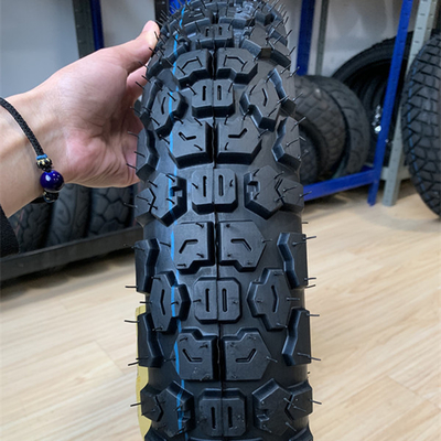 35%-55% di contenuto di gomma Pneumatici grassi offroad Motociclo 90 90 18 e con involucro