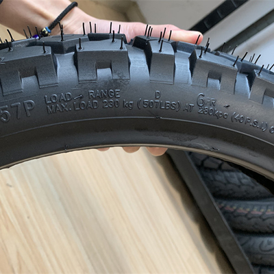 35%-55% di contenuto di gomma Pneumatici grassi offroad Motociclo 90 90 18 e con involucro