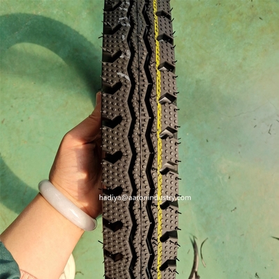 Porto di carico Porto di Qingdao 3.00-17 30017 300.17 300X17 Pneumatici senza tubi per motociclette per JAWA 250