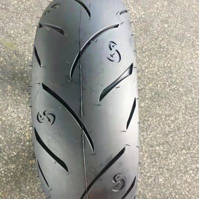 Contenuto di gomma 35-55% 130/80-17 Pneumatici per motociclisti 160/60/17 per una durata più lunga