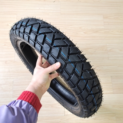35%-55% Contenuto di gomma 120/80-18 Ruote di motocicletta Pneumatici Progettazione profonda per le prestazioni