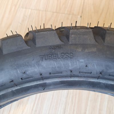 Port Qingdao 110 90 17 pneumatici per motociclette con 35%-55% di gomma