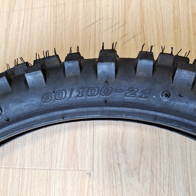 80/100-21 Pneumatici di gomma naturale per motociclette Il perfetto equilibrio tra prestazioni e durata