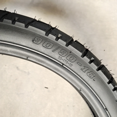 Prezzi accessibili 90/90-18 909018 90/90 18 pneumatici per moto senza tubo per il mercato nordamericano