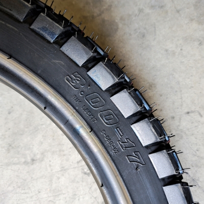 Pneumatici da moto nero 3.00-17 con alta affidabilità a Qingdao