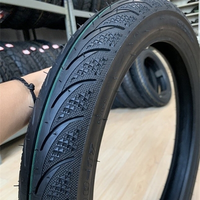 3.00-17 Pneumatici per motocicli 35% contenuto di gomma Ideale per le esigenze dei clienti