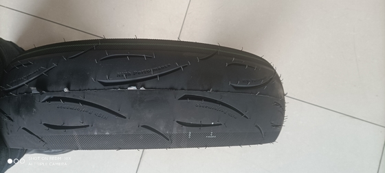 Pneumatici di gomma naturale per motocicli Pneumatici senza tubi 140 60 17 OEM accettato