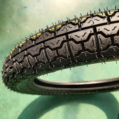 Emark Pneumatico per motociclette 300-17 Casco di pneumatico resistente e contenuto di gomma del 35%-55%