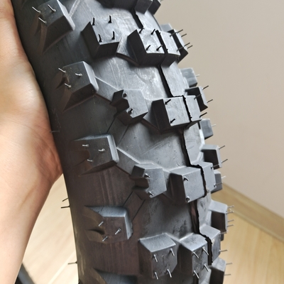 Pneumatici per motocicli 4.60-17 senza tubi e tubi con capacità produttiva di 5000 pezzi al giorno
