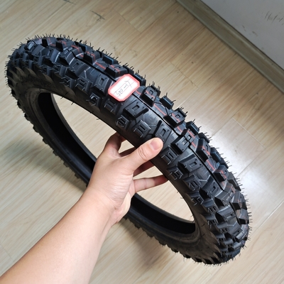 Pneumatici per motociclette Panther 3.00-17 per carico nel porto di Qingdao e durata di 20000 KM