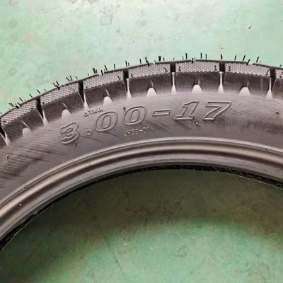 Carico del porto di Qingdao 300X17 Pneumatici Firestone Motociclo con durata di vita estesa