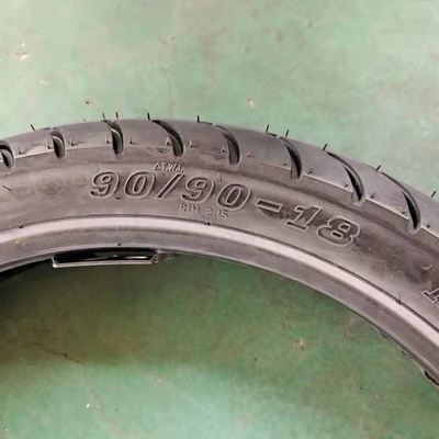 Pneumatici per motocicli 90/90-18 altamente resistenti con 5000 pezzi al giorno