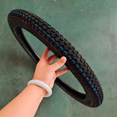 5000 pezzi al giorno Resistenza alla trazione 10,5 pneumatici cinesi per moto 2.25 x 19 credibile