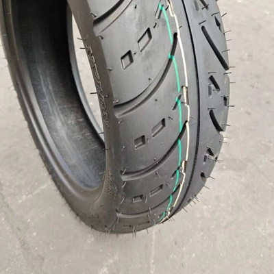 Capacità di produzione giornaliera di pneumatici per pneumatici senza tubo per motocicli 120/70 12