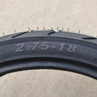 2.75-18 Pneumatici per motocicli con elevato tasso di gomma naturale e consegna al porto di Qingdao