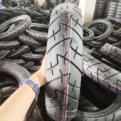 90/90-18 90/90-17 110/90-16 110/90-17 100/90-17 Pneumatici senza tubo per motociclette Proprio 300-18
