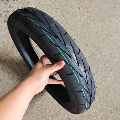 Pneumatico da moto nero di gomma rotonda per moto Porto di Qingdao Consegna entro 25 giorni