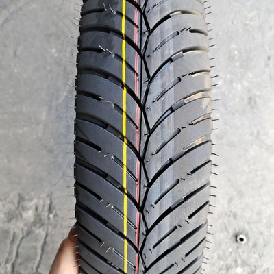 120/70-12 120/70/12 120 70 12 Pneumatico per motociclette da corsa con contenuto di gomma compreso tra il 35% e il 45%